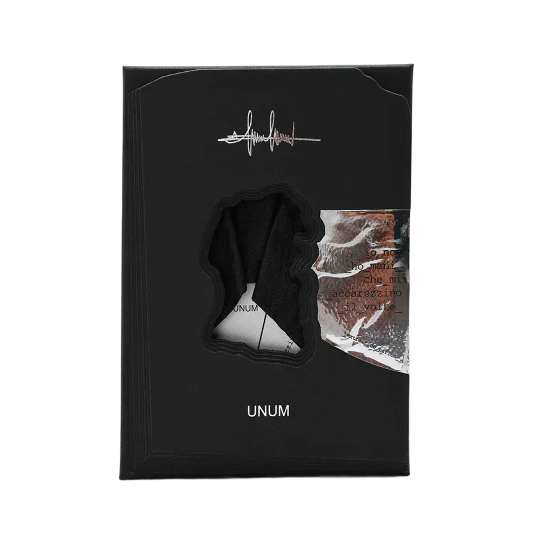 UNUM io_non_mani_che_mi_accarezzino il_volto "I have no hands that caress my face" Filippo Sorcinelli